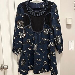 Mana Boho Tassel Neckline Black Blue Floral Tunic Top Blouse M indie folk